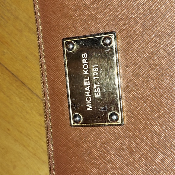 Michael Kors Wallet - Picture 9 of 9